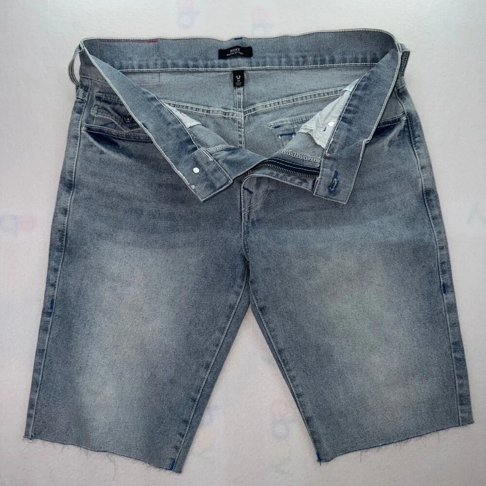 True Religion Ricky Relaxed Straight Men’s Cutoff Jean Short Size 34